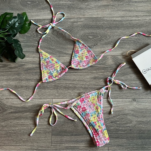 Unbranded multicolored floral smocked string bikini top and bottom. Size S - Picture 6 of 10